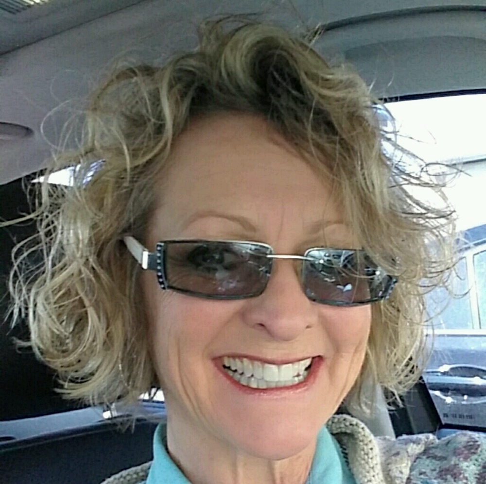Meet your Posher, Sandi